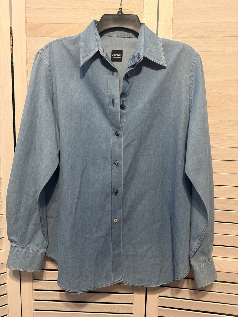 Ladies Silver Stars Tencel Button Down  by Acorn by Bob Goldfeder.  Size 10